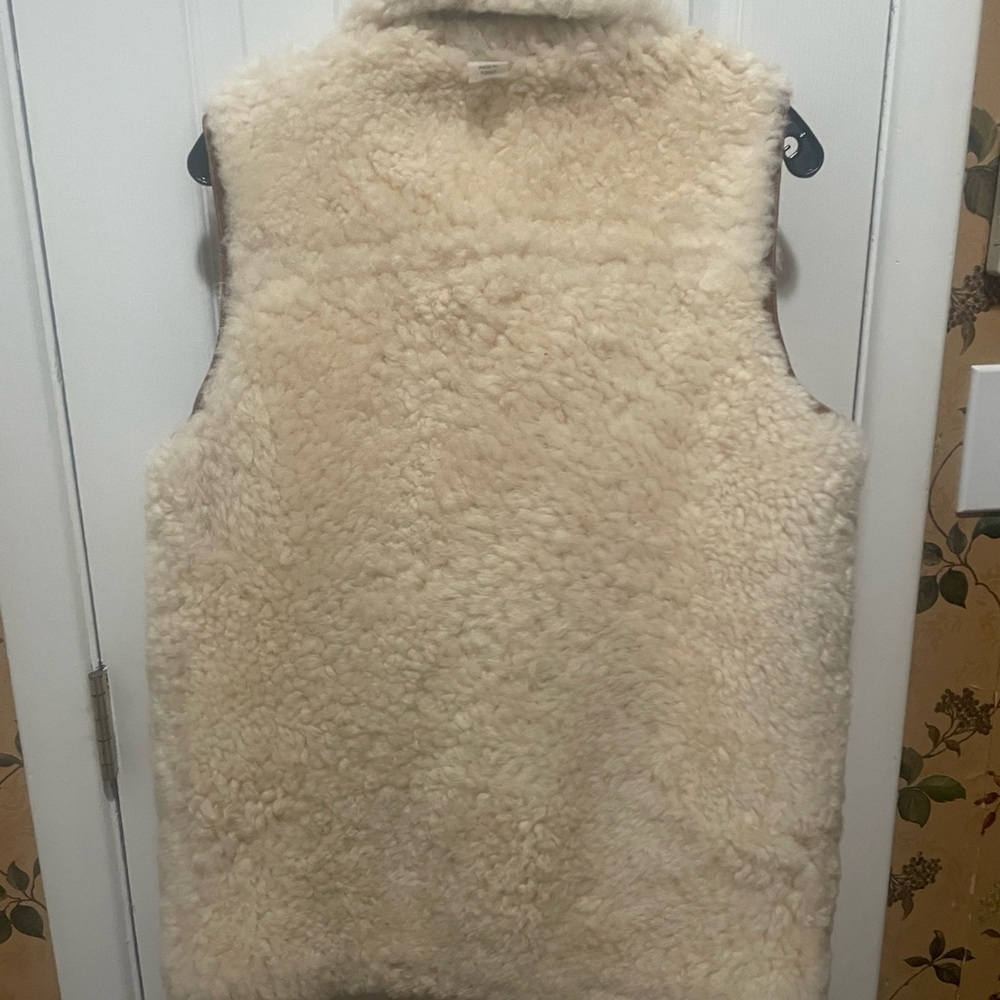 Coach  Lamb leather/shearling natural/ivory reversible Vest. - Picture 11 of 16